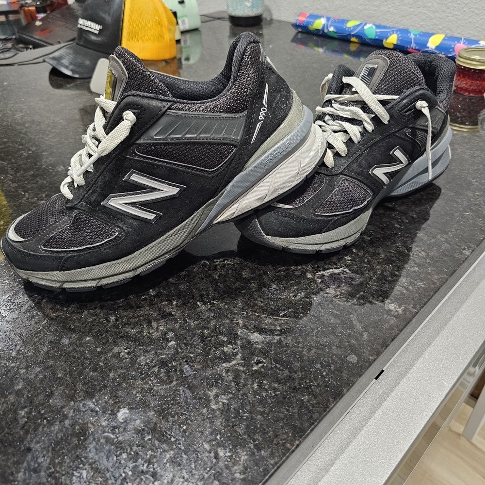 New Balance Men's Black and White Athletic Shoes